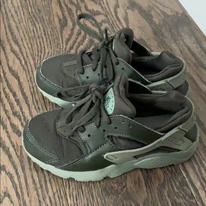 Nike Huarache size 11